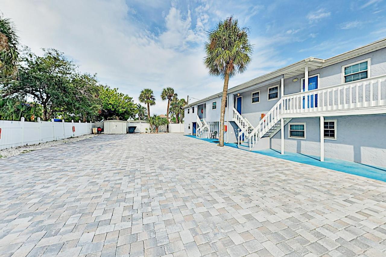 The Palm Condos St. Pete Beach Exterior foto